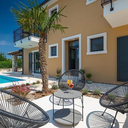 Holiday home Ohana Smoljanci