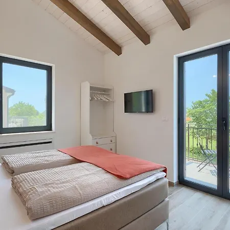Holiday home Ohana Smoljanci