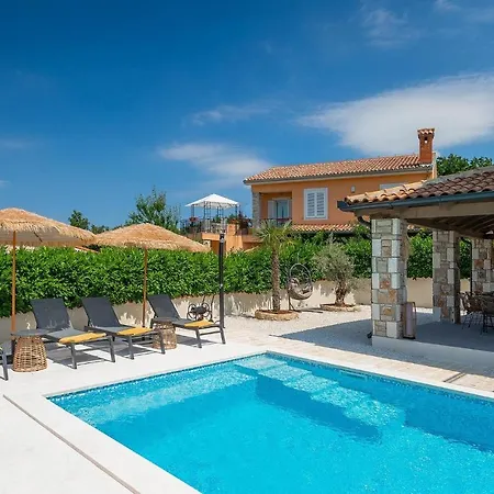 Holiday home Ohana Smoljanci