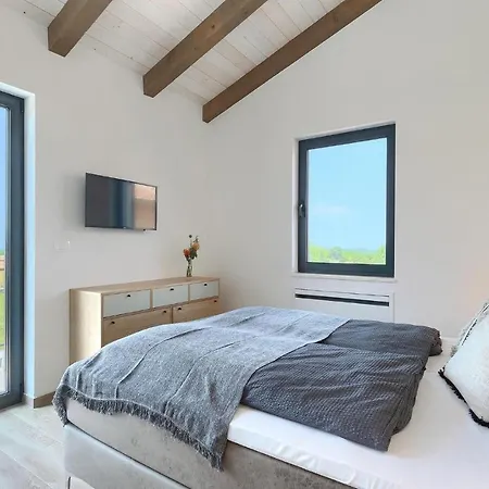 Holiday home Ohana Smoljanci