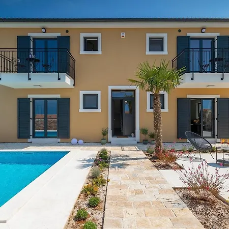 Holiday home Ohana Smoljanci